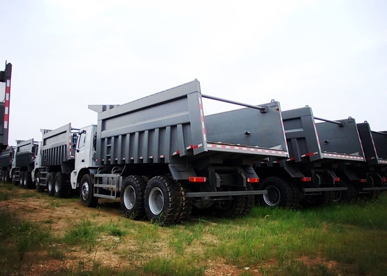 El camión volquete de la explotación minera de SINOTRUK HOWO 6*4 371HP 70 toneladas carga para el negocio de construcción