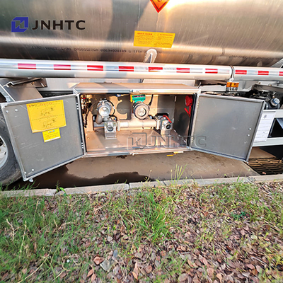 SINOTRUK HOWO Tanque de combustible Camión Tanque de aceite Camión Camión cisterna Camión con 25cbm Full Trailer