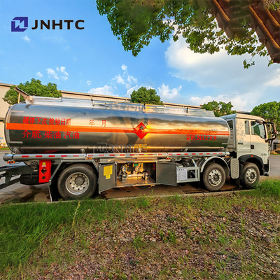 SINOTRUK HOWO Tanque de combustible Camión Tanque de aceite Camión Camión cisterna Camión con 25cbm Full Trailer