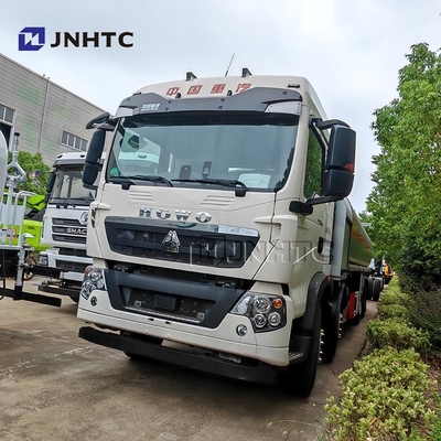 SINOTRUK HOWO Camión tanque de combustible 8X4 rueda motriz Euro 3 de emisiones Camión tanque de aceite estándar Camión tanque