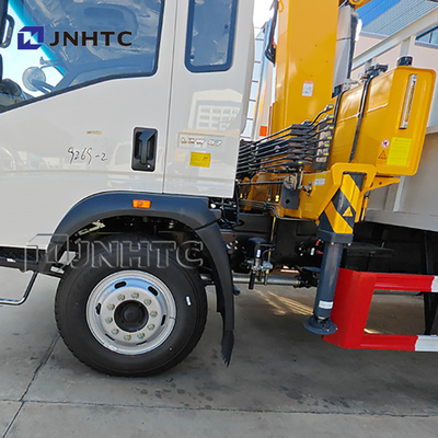 SINOTRUCK 4X2 6 ruedas camión de carga con grúa camión montado grúa para la venta