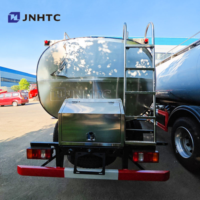 Sinotruk Howo 4x2 Camión de combustible ligero Camión cisterna 4200 litros Camión cisterna de combustible de aceite diesel