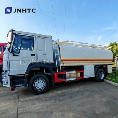 Howo Camiones cisterna de petróleo 4X2 266HP 30000 litros Camiones cisterna de combustible