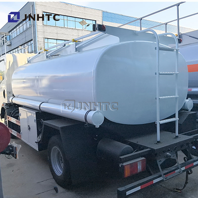 Sinotruk Howo Mini tanque de aceite ligero 4x2 camión cisterna de combustible de 3000L