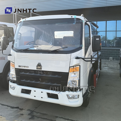 Sinotruk Howo Mini tanque de aceite ligero 4x2 camión cisterna de combustible de 3000L