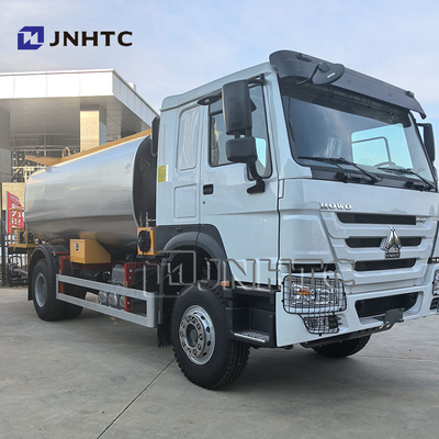 HOWO 4X2 remolque de construcción de carreteras camión distribuidor de asfalto con barra de rociado para el asfalto priming