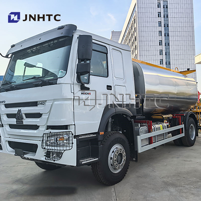 HOWO 4X2 remolque de construcción de carreteras camión distribuidor de asfalto con barra de rociado para el asfalto priming
