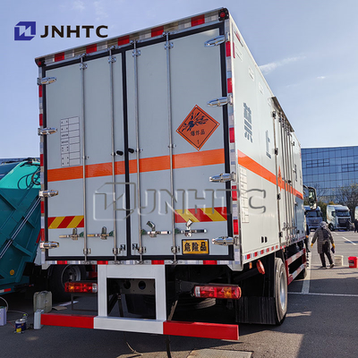 HOWO TX Explosivo mercancías peligrosas transporte y entrega camión para la venta