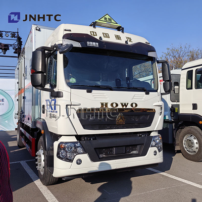 HOWO TX Explosivo mercancías peligrosas transporte y entrega camión para la venta