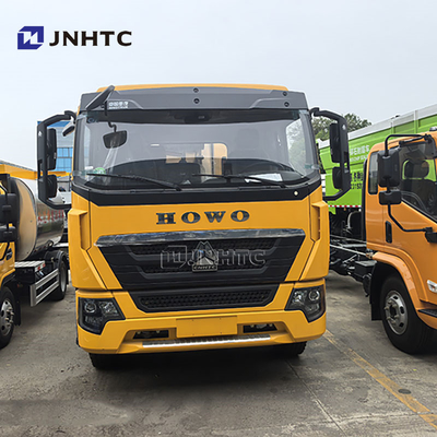 HOWO Maquinaria para la construcción de carreteras Distribuidor automático de asfalto Distribuidor de betún Camión de rociado de asfalto