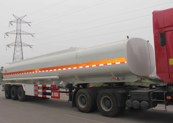 De 3 árboles del aceite combustible capacidad 40 - 60 CBM del tanque del árbol del camión de remolque semi tri