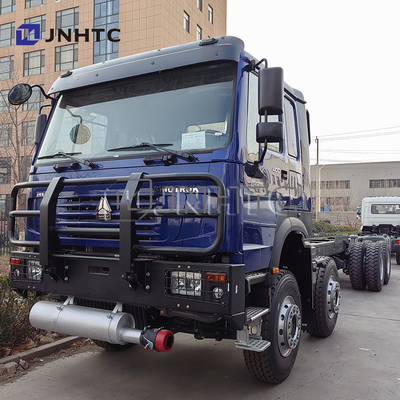 Buen precio HOWO Todas las ruedas Conducción 8x8 Camiones de carga Chasis especial Otros camiones para la venta fuera de la carretera extremo Gran potencia