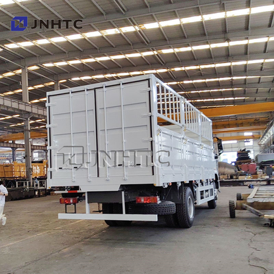 Sinotruk Howo Nx Fence camión de carga de 8 toneladas con remolque de carga completo