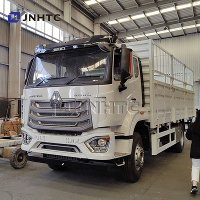 Sinotruk Howo Nx Fence camión de carga de 8 toneladas con remolque de carga completo