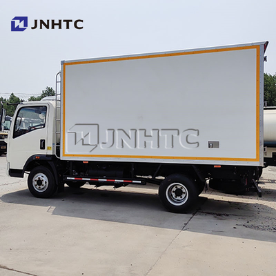 Sinotruk 4x2 camión frigorífico 5 toneladas camión de enfriamiento congelador para el transporte de peces vivos