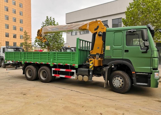 el camión del chasis de 12T 6x4 montó la grúa del auge del color verde de Sinotruk Howo7
