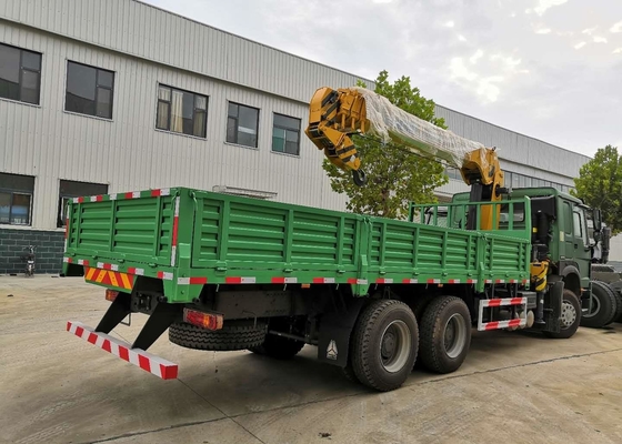 el camión del chasis de 12T 6x4 montó la grúa del auge del color verde de Sinotruk Howo7