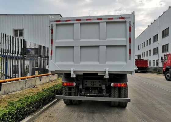Descarga de elevación media Truck371HP 6X4 20CBM del sistema SINOTRUK HOWO 25 toneladas de carga