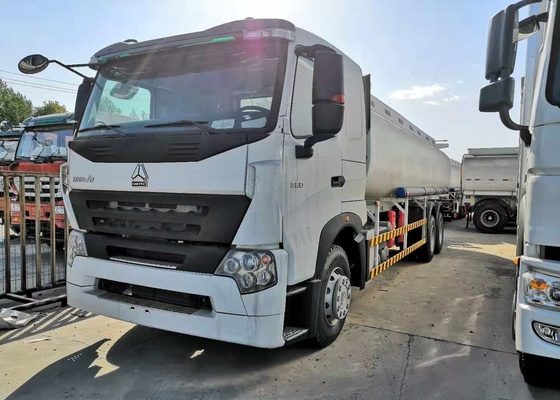el camión SINOTRUK HOWO A7 10 del depósito de gasolina de 371hp 6x4 rueda la capacidad 21cbm