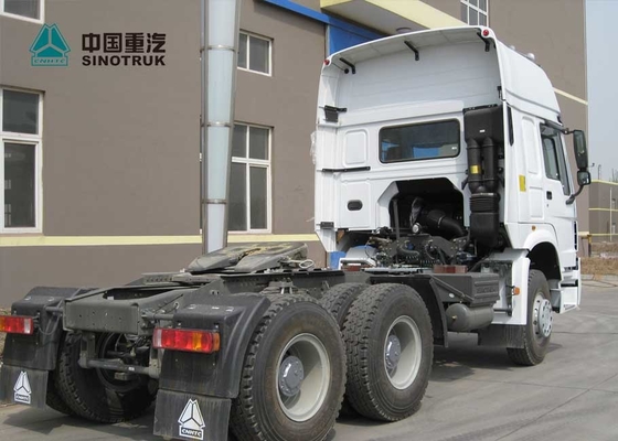 camión Lhd 371hp Zz4257s3241v del tractor de la remolque 50T Euro2 Sinotruk Howo de los neumáticos 6x4 10