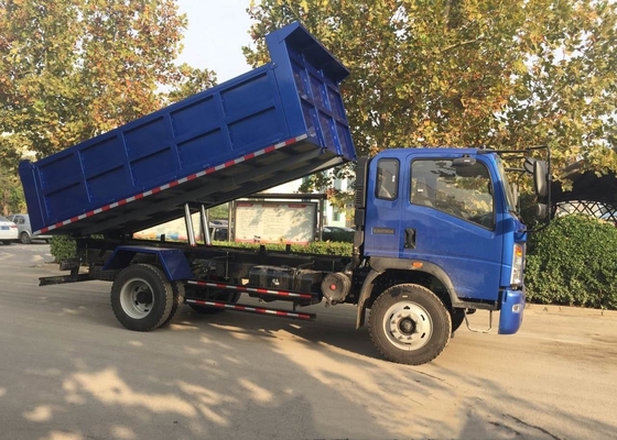 Volquete resistente del camión volquete 4×2 de la construcción para transportar el material flojo