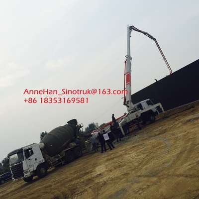 Equipo de bombeo concreto de Sinotruk de la alta durabilidad con los brazos de 53 metros