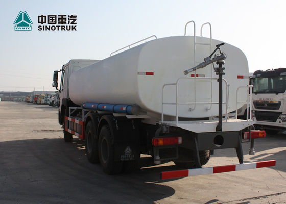Camión de petrolero pasajero ISO de la regadera del agua de Howo Euro2 371hp 25000L