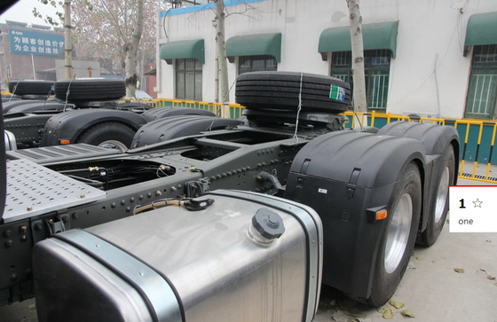 El camión 6x4 10 del motor del tractor de Sinotruk 371hp 420hp rueda con el pivote central de 50# 90#