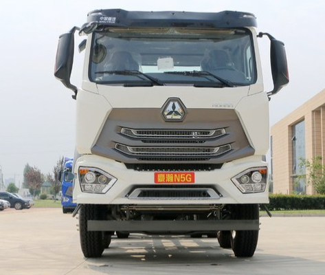 Consumo de combustible bajo pesado de la tonelada ZZ1315M4666C1 del camión 30-52 del cargo de SINOTRUK HOHAN 8X4