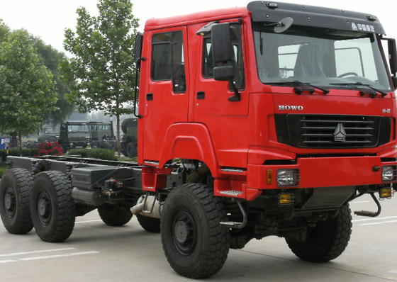 El camión del compresor de la basura de ZZ2167M5227 6x6 todo el cargo de la impulsión de la rueda acarrea el poder III 380hp del euro II de SINOTRUCK