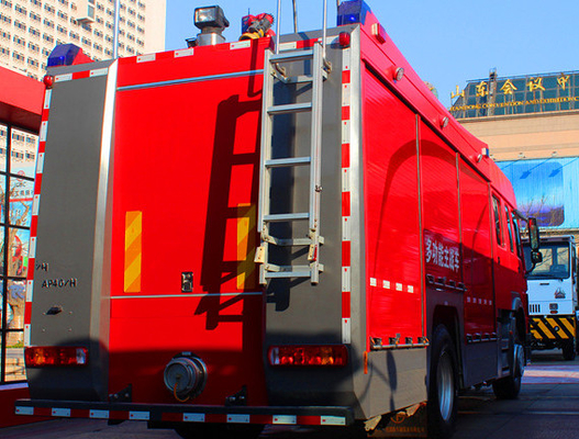 Coche de bomberos 4x2 251hp - el tanque del rescate de agua del camión 6m3 del bombero de 350hp SINOTRUK HOWO