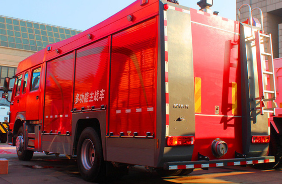 Coche de bomberos 4x2 251hp - el tanque del rescate de agua del camión 6m3 del bombero de 350hp SINOTRUK HOWO