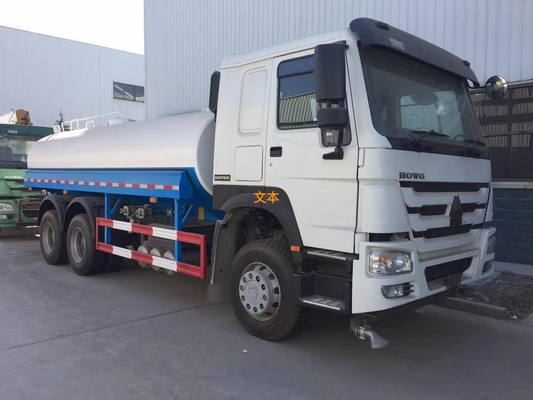 6 x 4 camión del tanque de agua de 20000L 371hp con el sistema de espray de Sinotruk Howo7