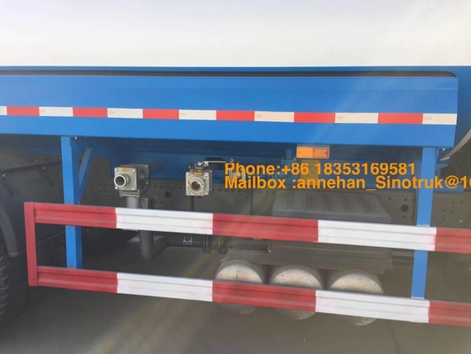 6 x 4 camión del tanque de agua de 20000L 371hp con el sistema de espray de Sinotruk Howo7