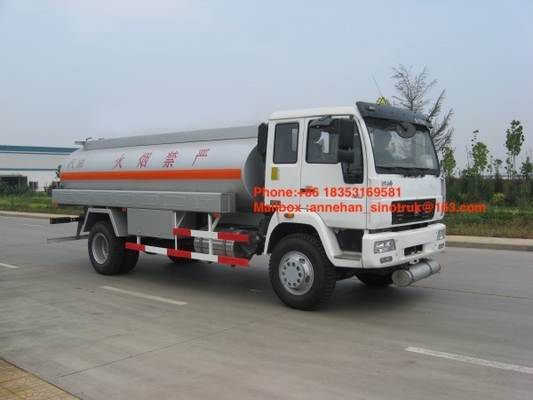 Remolque euro ligero del depósito de gasolina 140HP del camión del tanque de la gasolina de Sinotruk Howo7 5-6 CBM 4X2 LHD
