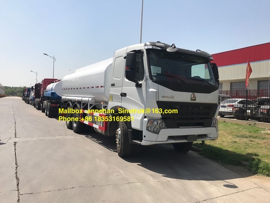 Camión del tanque blanco de aceite del camión 6x4 del depósito de gasolina de Sinotruk Howo A7 Lhd Zz1257n4347n1