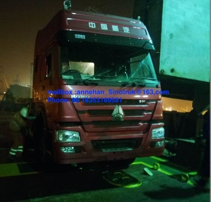 Conducción a la derecha de los durmientes 6x4 371hp del camión 3 del tractor de Sinotruk Howo7 de la cabina Hw79