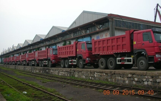 Camiones de volquete de Sinotruk Howo 336hp 18M3 mediados de 6x4 de elevación con 10 ruedas Lhd Euro2