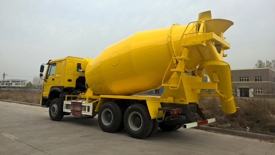 6x4 color amarillo concreto de Sinotruk Howo del camión del mezclador del móvil de Sinotruk Howo de 12 metros cúbicos