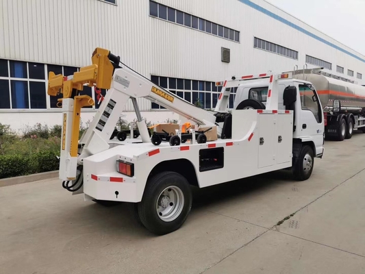 ISUZU 5 toneladas del camión de auxilio de rescate ligero de Tow Truck For City Road con alta eficacia de operación de la caja de cambios manual
