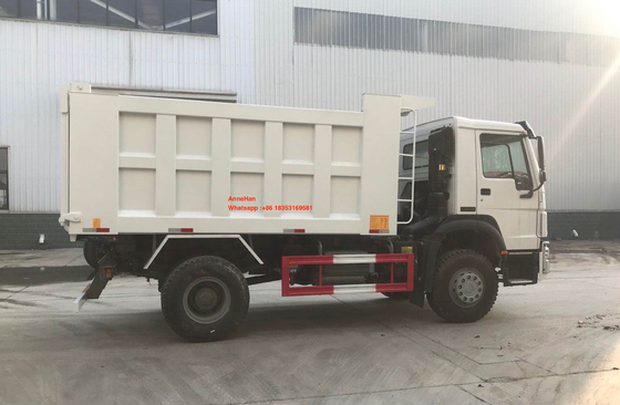 Camión volquete 4x2 de Sinotruk Howo 7 con el envase RHD LHD de la descarga 15M3