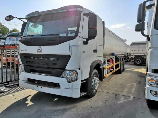 Camión resistente del buque de petróleo de RHD para opcional multicolor del transporte