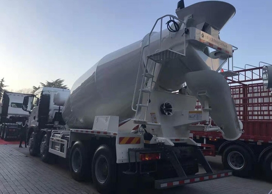 Cemento concreto de la licuadora del camión 8cbm 6X4 del mezclador concreto de Sinotruk HOWO