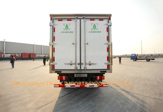 Camión refrigerado de poca potencia de Howo 4X2 5 toneladas de 60000kg 7 TONELADAS