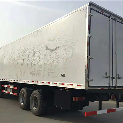 Sinotruk HOWO 45cbm congelador frigorífico camión refrigerado 8x4 camión pesado de 20 toneladas