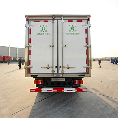 Howo 6 Wheeler Light Refrigerated Box Truck 3T 5 toneladas