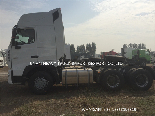 conductor doble Prime Mover Truck Sinotruk HOWO A7 6X4 del tanque diesel 400L