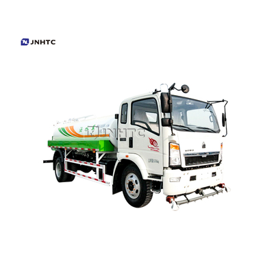 Camión del tanque de la agua ligera de SINOTRUK HOWO 4x2 con el 14m Front Sprinkler