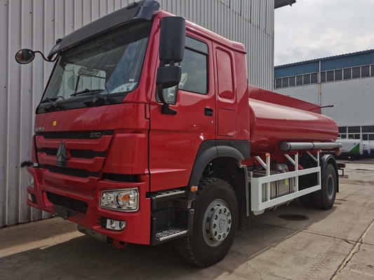 Camión de petrolero del combustible de aceite de Sinotruk LHD 400L 20cbm 371HP