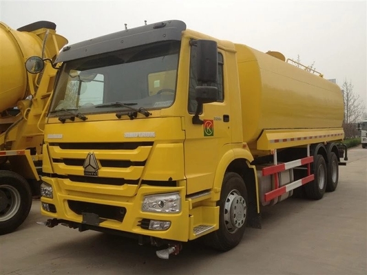 Camión 20 Cbm del transporte del agua potable del petrolero de HOWO para el emplazamiento de la obra
